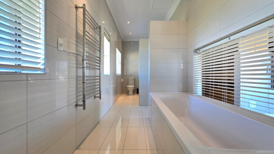 4 Bedroom Property for Sale in Kleinbaai Western Cape